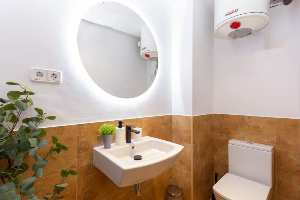 Apartmán Duplex With Terrace Near Bcn Terrassa Exteriér fotografie